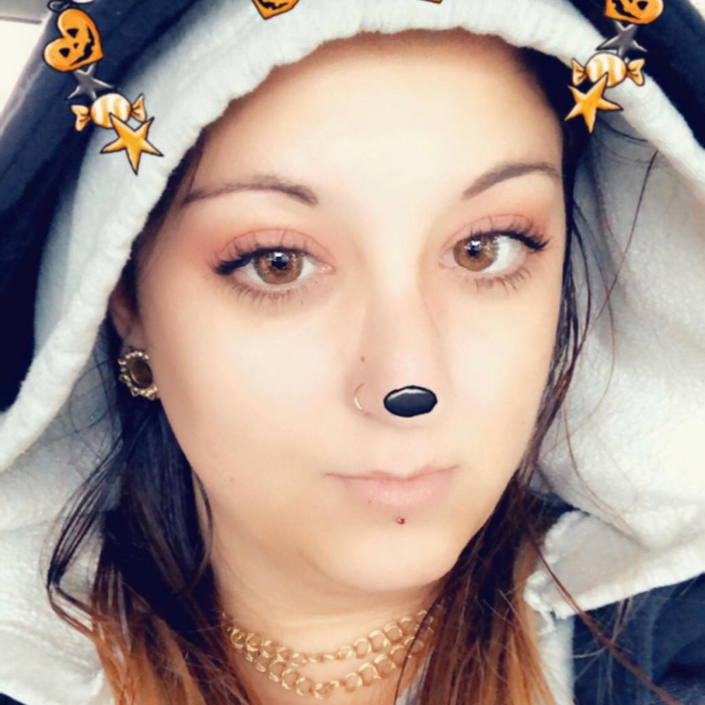 Meet your Posher, Jillian